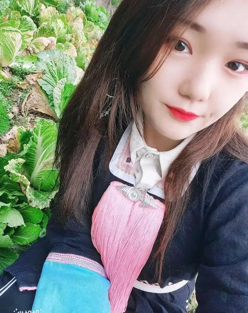 女孩子要么美一点要么努力一点 #广西农村姑娘 #感谢每个阶 - 抖音