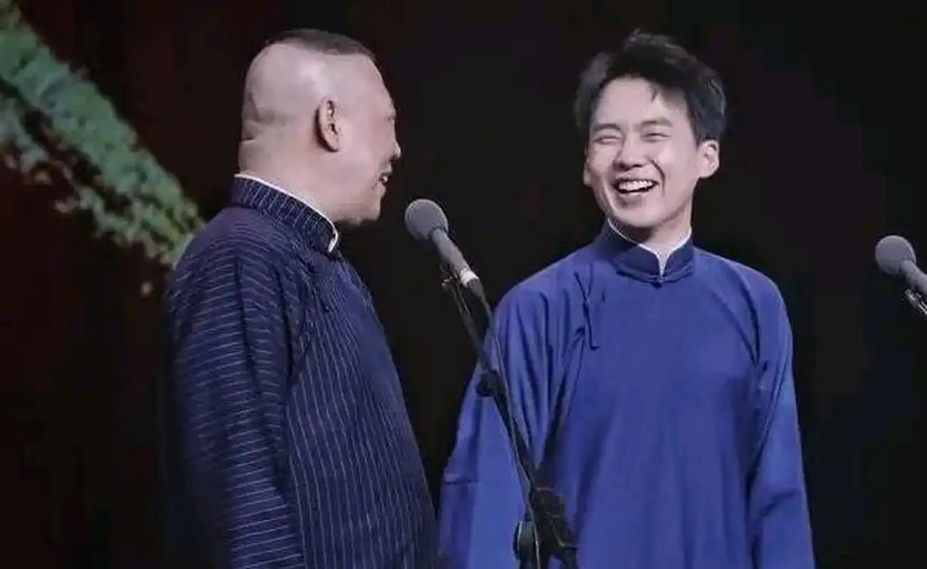 郭麒麟成名后,给远在日本的母亲胡中惠打电话:"妈,您回来吧,儿子现在