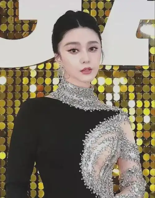 范冰冰戛纳第7套绝美战衣惊艳亮相唯一能超越她的只有她自己