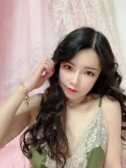 自体脂肪面部填充术后182天_自体脂肪隆胸术后182天