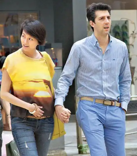 明星全接触 港台明星 正文   一直希望生宝宝的梁咏琪,同西班牙籍男友