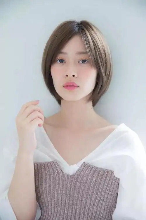日系短发女层次感教程,"极致超短烫"简单又耐看 - 冷求网