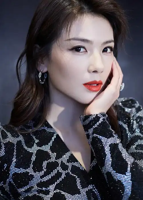 刘涛发博回应深夜文原因父亲去世希望大家停止恶意造谣