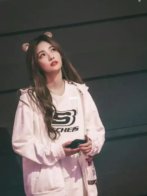 赵粤长发太香了_长发_硬糖少女303_娱乐_明星娱乐资讯