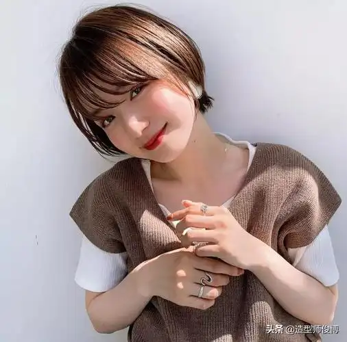 2020圆脸减龄最火短发女(2020圆脸减龄最火短发女超短)-天晟网