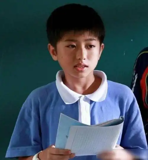 龙套成顶流,《巴啦啦小魔仙》给观众回忆太多,蔡徐坤略显青涩