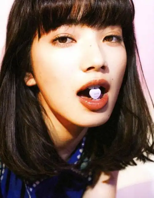 美女明星日本美女明星小松菜奈ins图片热辣美女文章小虾米