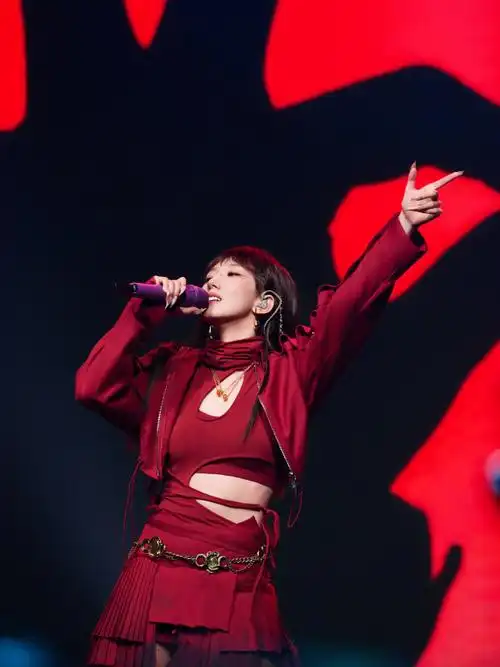 孟美岐2024夏日岐遇音乐会##孟美岐荒漠野玫瑰造型