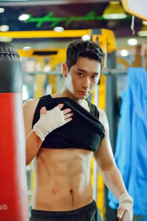 2pm肌肉写真-韩国男明星肌肉欣赏_肌肉网-朴宰范肌肉(23p)