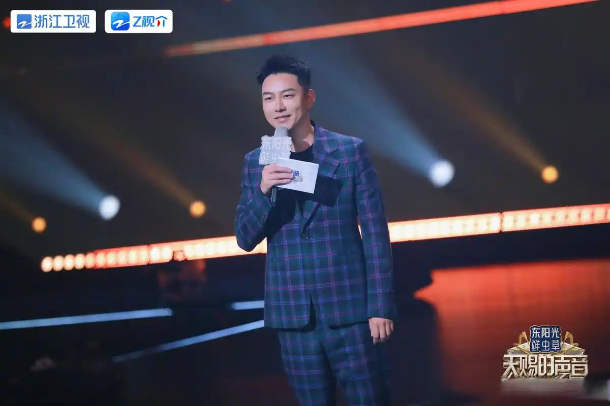 主持人陈欢精彩剧照掉落,速来保存吧!