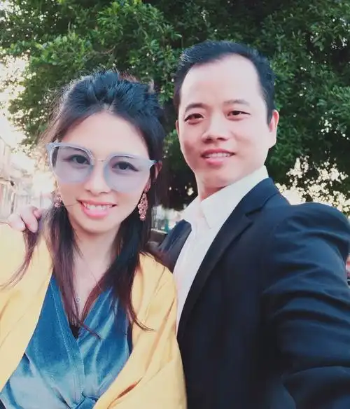 2019年农历1月2日首次夫妻合影.