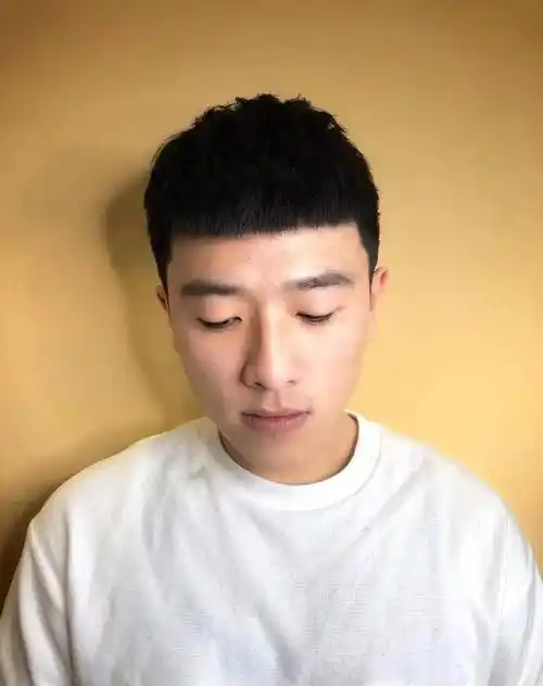 今年夏季越剪越帅的3款"男生短发"参考,剪完让你尽显男神范!