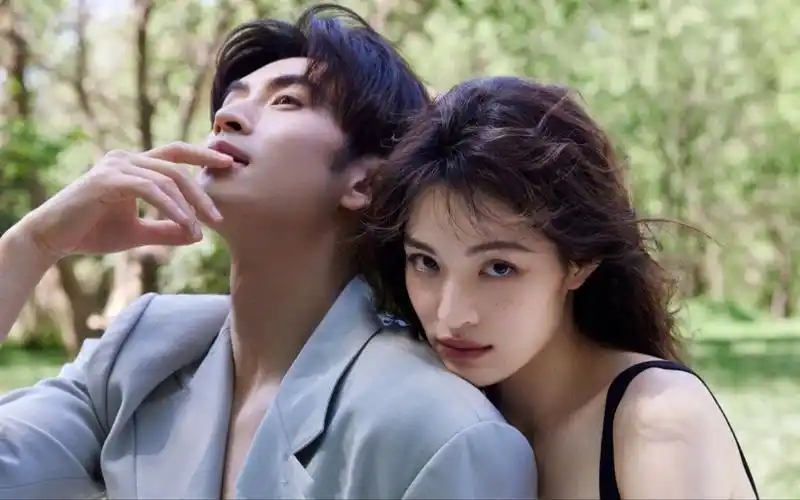 过期糖也好甜,张云龙钟楚曦分手后为新剧营业,合体直播男方不敢看女方