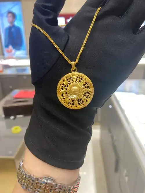 周大福八宝罗盘吊坠,快来入手吧!