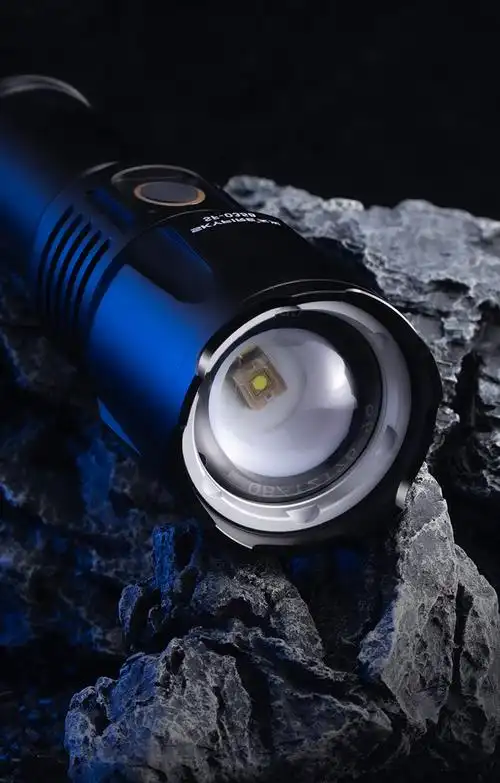 高流明手电筒天火白激光高强光超亮手电筒家用可充电式户外流明远射