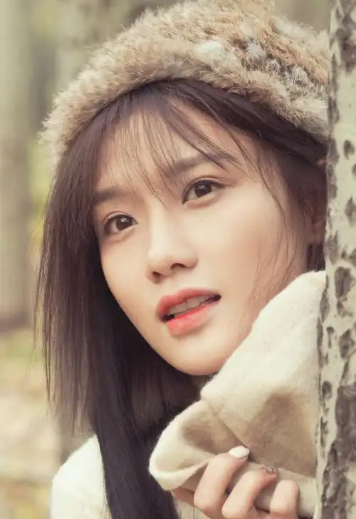 陈意涵甜美俏皮林间写真图片218