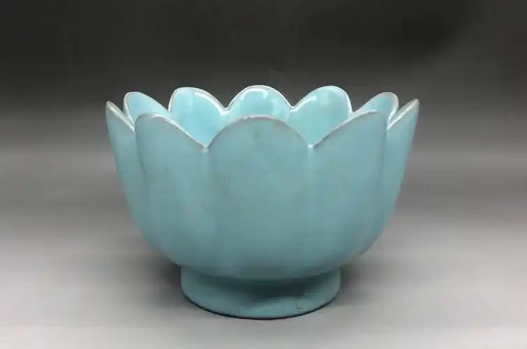 名称宋汝窑天青釉莲花温碗