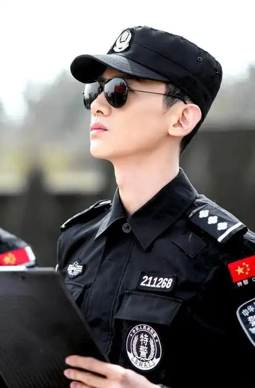 白敬亭好奇自己的桃花运对方给出5字解答真的扎心了