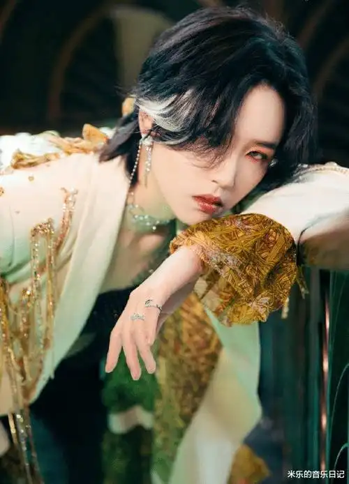 the9成员陆柯燃深情翻唱梁静茹的经典情歌《崇拜》|the9|歌曲_网易