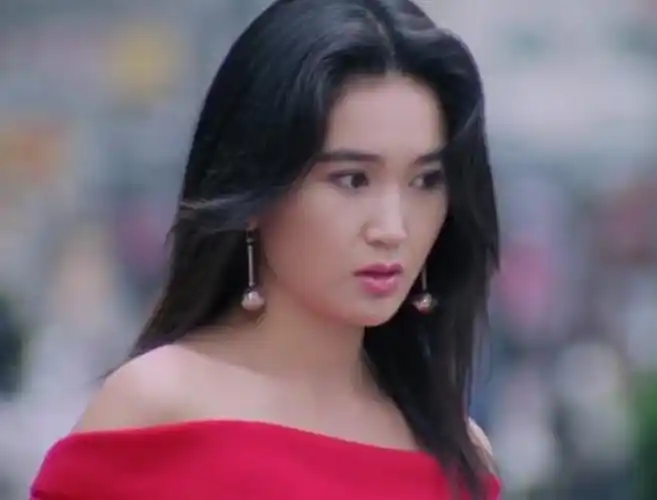 温碧霞30年前有多时髦?每一套都堪称时尚达人的标配,丝毫不过时