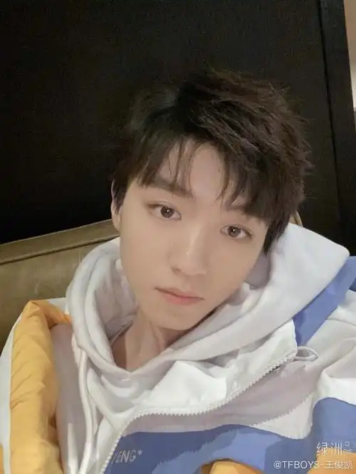 王俊凯怎么了王俊凯突发疾病退出跨年晚会