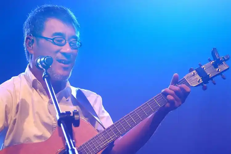 李宗盛演唱会现场演绎《给自己的歌》,听这个大叔讲讲自己的故事