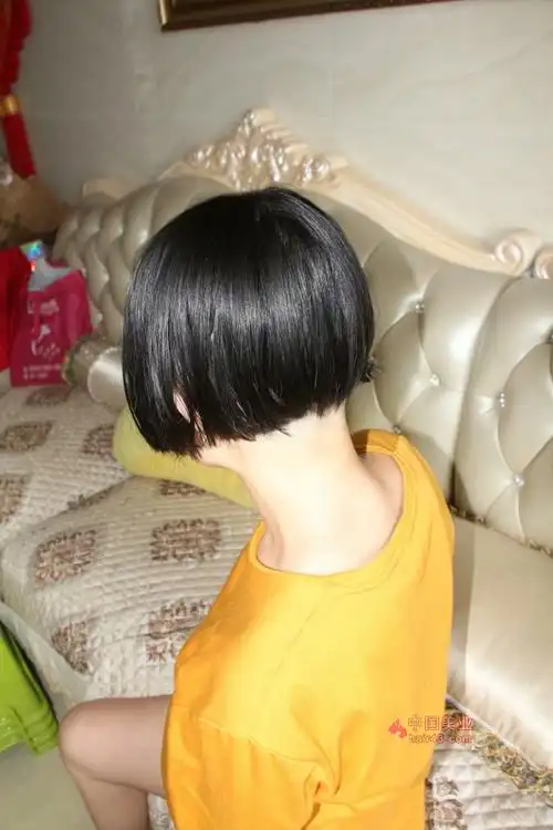 高档小区少妇剃内空波波头发之美52110