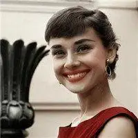 奥黛丽赫本最美头像 高清经典赫本最迷人照片 - 头像图片 - 潮人个性