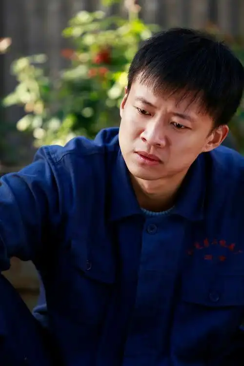 演员唐曾打击接二连三 大舅佟家庚心力交瘁《娘亲舅大》剧集目前已经