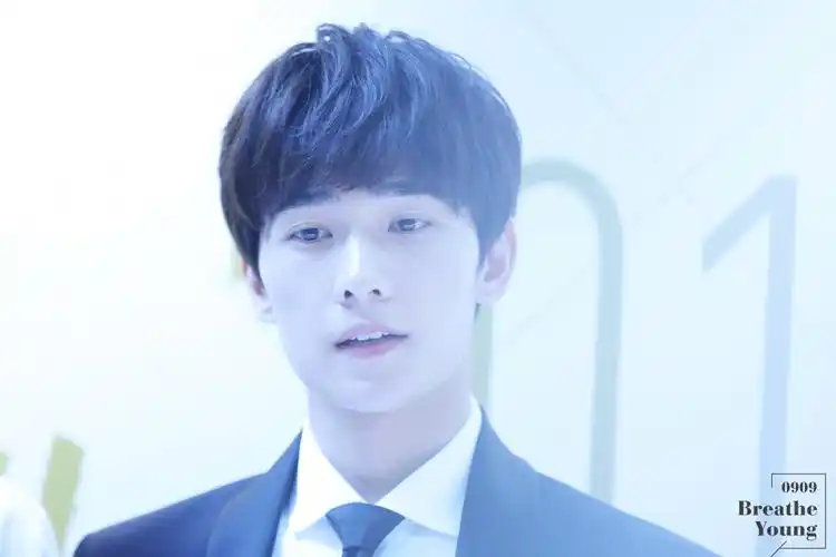 杨洋- 堆糖,美图壁纸兴趣社区