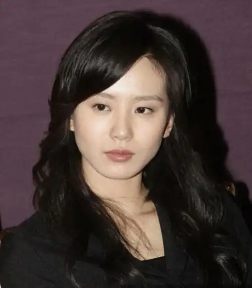 网曝刘诗诗6年前旧照自信的素颜出席活动,网友:还带着牙套呢