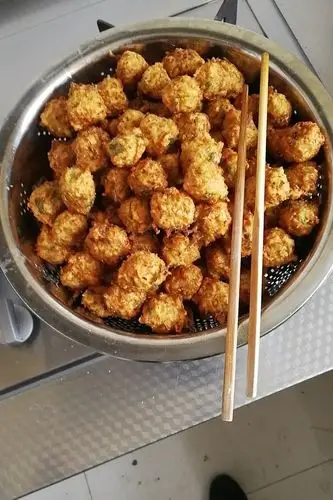 米多是个vip做的最爱家乡味——炸丸子