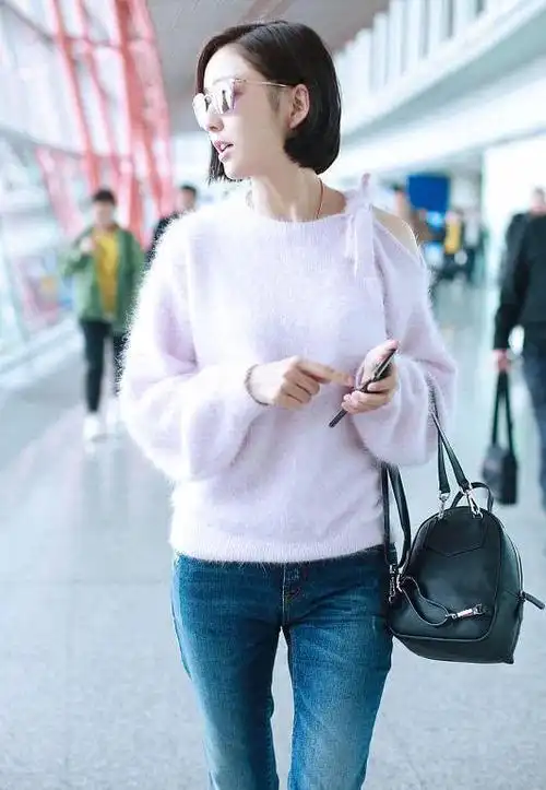 佟丽娅穿衣优雅大气看她的日常私服搭配穿出早春高级时髦感