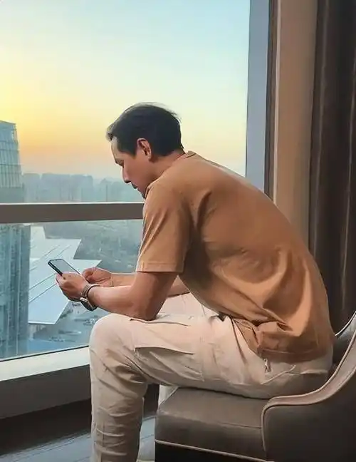 "你们都是吴彦祖?我是谁?