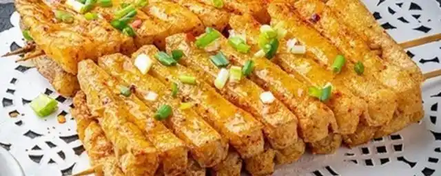 东北炸干豆腐串的做法 东北炸干豆腐串怎么做