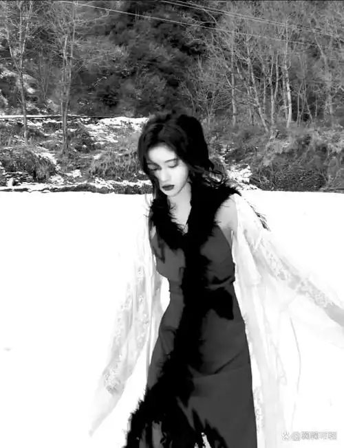 鞠婧祎冬天从不缺席小鞠微博发闻冬天照好美