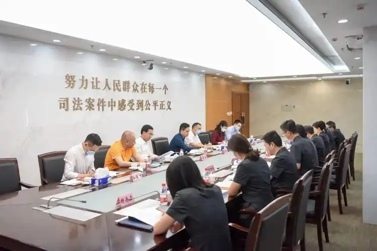 罗湖区人大常委会主任周益川率队到罗湖法院调研