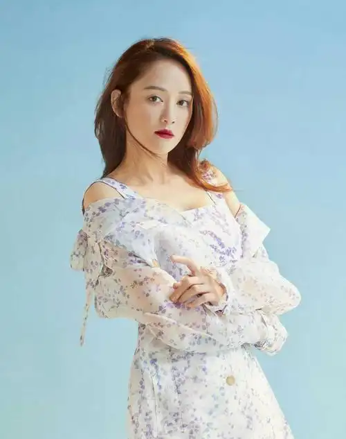 女星陈乔恩:优雅气质,优雅迷人!