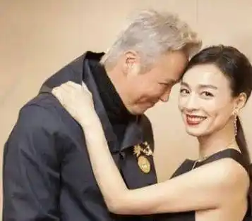 她20岁嫁入豪门,却被张庭抢走老公,多次自杀食道已被切除