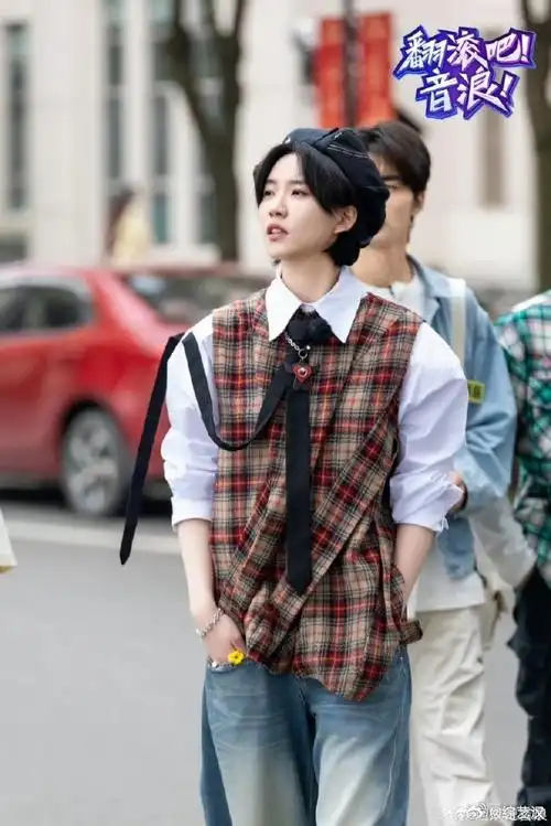 陆柯燃漫画走出的帅学姐##陆柯燃学姐装的漫撕感