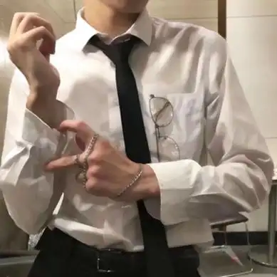 半身控男生白衬衫头像高清帅气的白衬衫男头像不露脸图片