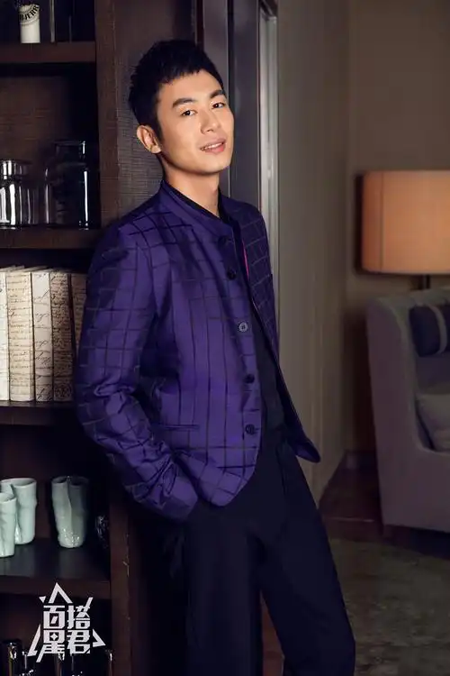 纯爷们的时尚就这样 朱亚文西装man到爆表