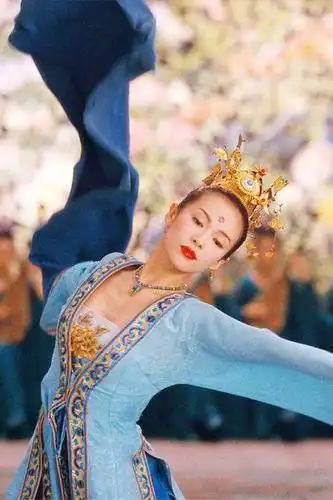 章子怡:与艾维那段恋情,是我的屈辱和伤害