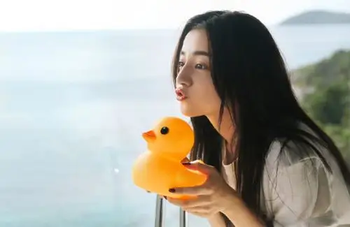 现代四大美女,杨超越,迪丽热巴,古力娜扎,赵丽颖,谁应魁首?