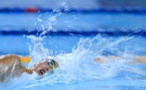 当日,在山西太原举行的第二届全国青年运动会游泳项目体校甲组男子