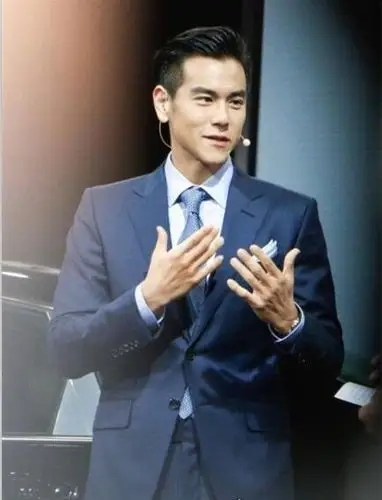 彭于晏小时候照片大盘点小胖子逆袭成肌肉男神堪比换头