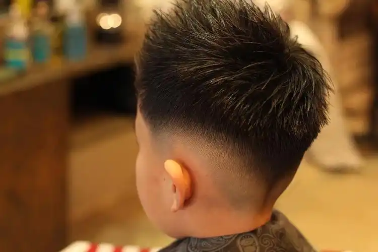 最帅小男孩发型来了剪完很有型适合大多数小男孩