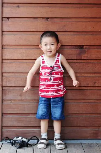 眼镜控,表情控,帅帅的小男孩.