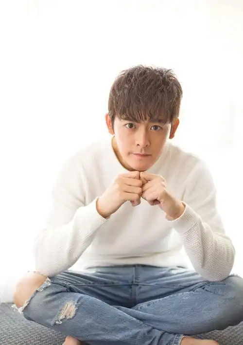 艺人:李欣泽写真