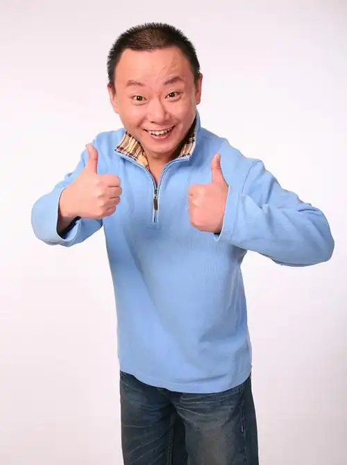 小品演员邵峰经纪人电话15001011131-邵峰代言费-邵峰经纪公司